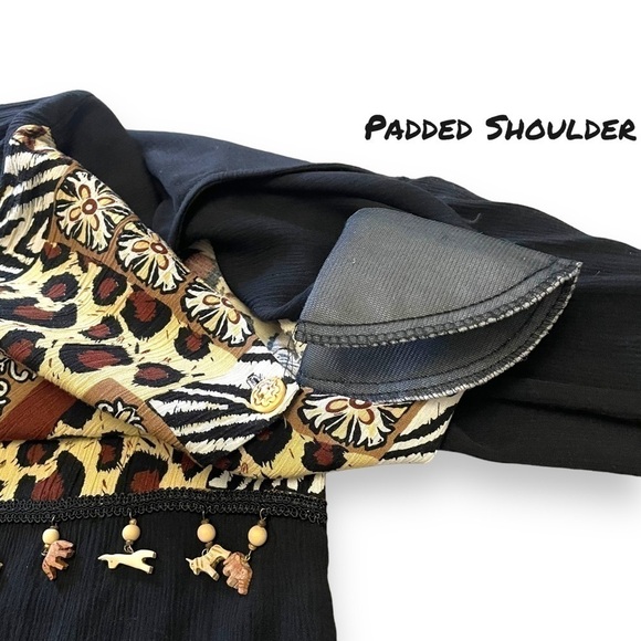 Vintage Jadyn T Animal Print with Wooden Buttons & Beads Top - Large - Picture 4 of 9